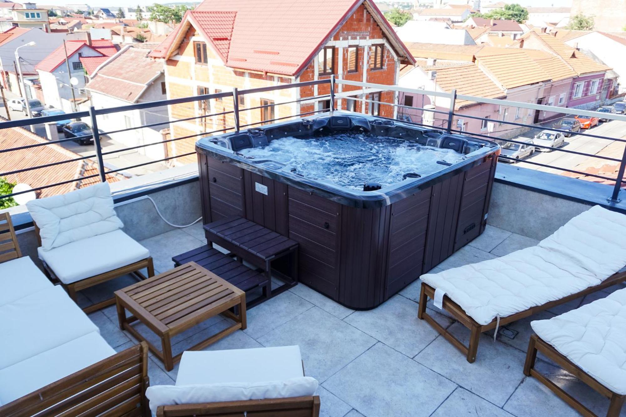 Hotel Fantazia Oradea Exterior foto